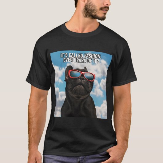 おしゃれと呼ばれる面白い犬 Tシャツ (正面)