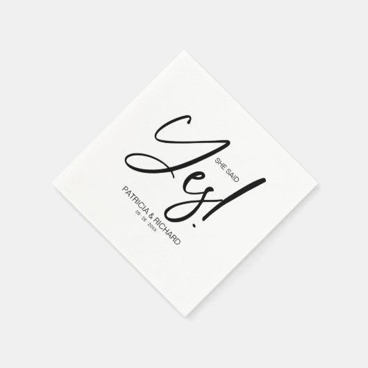 おしゃれなカリグラフィー 彼女はイエスと言った エンゲージメントパーティー スタンダードカクテルナプキン (角)