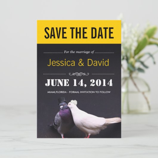 おしゃれなキスをする鳥たちのSave the Date発表 招待状 (スタンド正面)