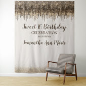 おしゃれなゴールドブラウンの輝き満溢れるスイート16の誕生日パーティー タペストリー (インサイチュ)