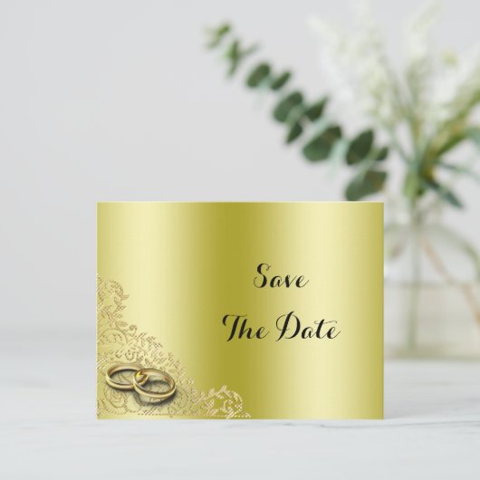 おしゃれなゴールド デコレーション & リング ウェディング インビテーションポストカード (スタンド正面)