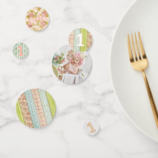 おしゃれなシャビー チックなローズと木製の花のモチーフ コンフェッティ (グループ)