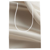 おしゃれなシャンパンゴールド ロマンティック 偽サテン 結婚式 ミディアムペーパーバッグ (正面)