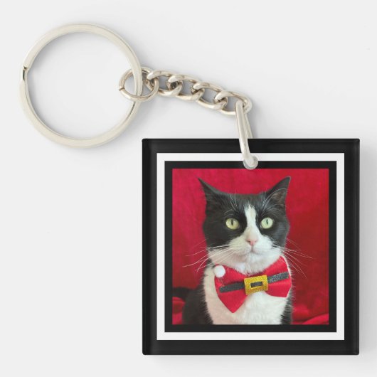 おしゃれなタキシード猫のクリスマス キーホルダー (正面)