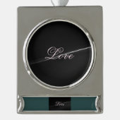 おしゃれなダークグレーウェーブラブウェディングカリグラフィー シルバープレートバナーオーナメント (正面)