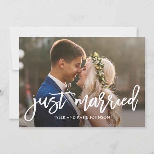 おしゃれなチャームが編集可能なカラフルな結婚発表 サンキューカード (正面)