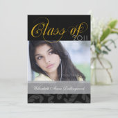 おしゃれなテキストの卒業式：ブラック＆ゴールド 招待状 (スタンド正面)