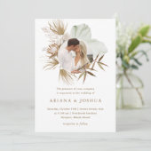 おしゃれなニュートラル ボヘミアンフラワーリース フォト ウェディング 招待状 (スタンド正面)