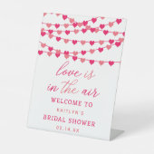 おしゃれなハートのウェルカムサイン 結婚前のお祝い 台座サイン (正面)