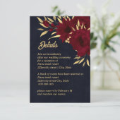 おしゃれなバーガンディとゴールドのネイビーウェディング エンクロージャーカード (スタンド正面)