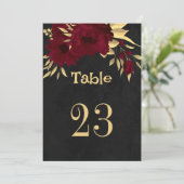おしゃれなバーガンディ＆ゴールドの黒テーブル番号 招待状 (スタンド正面)