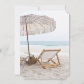 おしゃれなビーチチェアとパラソルの引退パーティー 招待状 (裏面)