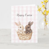 おしゃれなピンクの格子縞 ストライプのウサギ イースター カード (黄色い花)