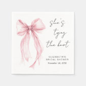 おしゃれなピンクの蝶結びの水彩画 ブライダルシャワー スタンダードカクテルナプキン (正面)