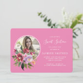 おしゃれなブラックピンクの花柄テーマの写真付きスイート16 招待状 (スタンド正面)