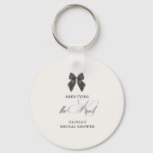 おしゃれなブラックボウの結婚前お披露目招待状 キーホルダー (正面)