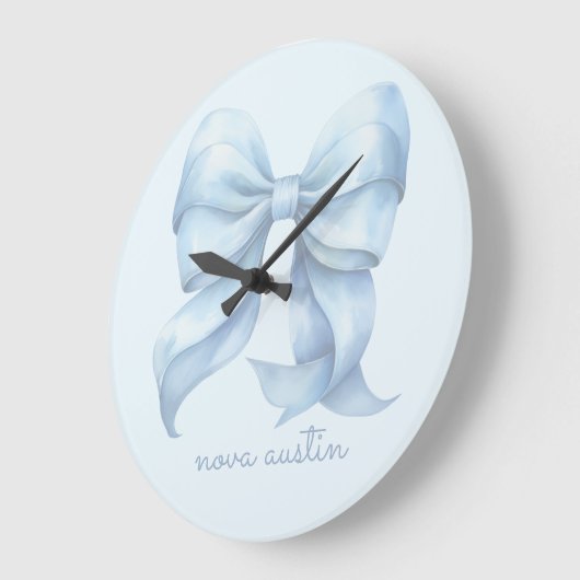 おしゃれなブルーボウ　名前のイニシャル入り ラージ壁時計 (傾斜)