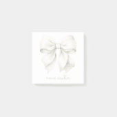 おしゃれなホワイトの蝶ネクタイ 名前のイニシャル入り ポストイット (正面)