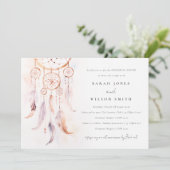 おしゃれなボヘミアンチックな羽根のドリームキャッチャー リハーサルディナー 招待状 (スタンド正面)