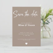 おしゃれなミニマル タイポグラフィーの結婚式 セーブザデート (スタンド正面)