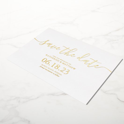 おしゃれなモダンスクリプト結婚式のSave the Date 箔招待状 (回転した状態)