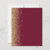 おしゃれなモダン結婚式のSave the Dateカード（金箔の輝きとワインレッドの背景） (裏面)