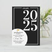 おしゃれなモノクロ写真 卒業おめでとう 招待状 (スタンド正面)