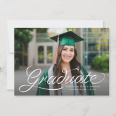 おしゃれなリボンのスクリプトで「卒業生」と書かれた、かっこいい卒業写真 招待状 (正面)