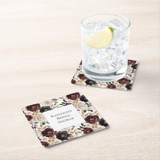 おしゃれなワインレッドとクリームの花柄のブライズシャワー スクエアペーパーコースター (インサイチュ)