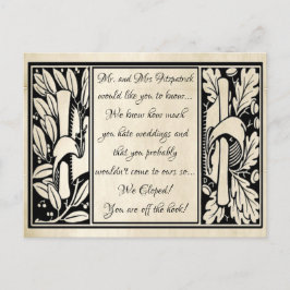 おしゃれなヴィンテージ羊皮紙ユーモア私たちはこっそり結婚しました 案内ポストカード