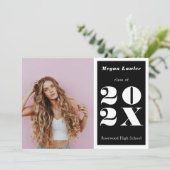 おしゃれな卒業発表写真　モノクロ 招待状 (スタンド正面)