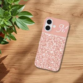 おしゃれな女の子らしいソフトピンクスパークルモノグラム名 iPhone 16ケース