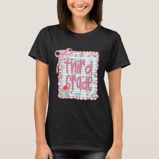 おしゃれな女子の3年生+おしゃれな学校生活 Tシャツ