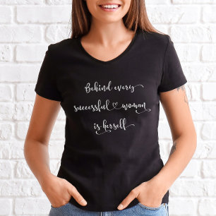 おしゃれな成功した女性の名言・カリグラフィースクリプト Tシャツ