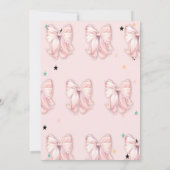 おしゃれな手描きピンクの蝶結びと星のベイビーシャワー 招待状 (裏面)