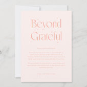 おしゃれな桃色の結婚式フォトカード Beyond Grateful Whimsical Peach サンキューカード (正面)
