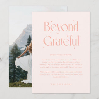 おしゃれな桃色の結婚式フォトカード Beyond Grateful Whimsical Peach サンキューカード