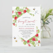 おしゃれな水彩草原のイチゴベイビーシャワー 招待状 (スタンド正面)