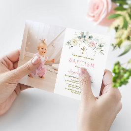 おしゃれな白とピンクの花のゴールドの女の子の写真の洗礼 招待状
