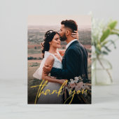 おしゃれな結婚式の写真、ありがとうの台本 モダン 箔招待状 (立ち正面)