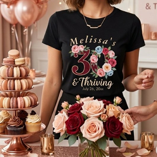  おしゃれな花柄の30歳の誕生日パーティー  Tシャツ