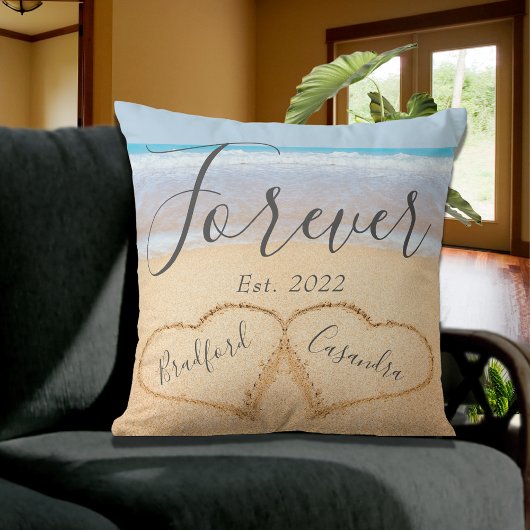 おしゃれな薄い青のビーチカップルハート砂 クッション