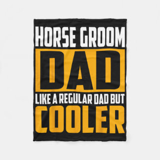 おしゃれな馬の世話をするパパ - 普通のパパみたいだけどかっこいい フリースブランケット
