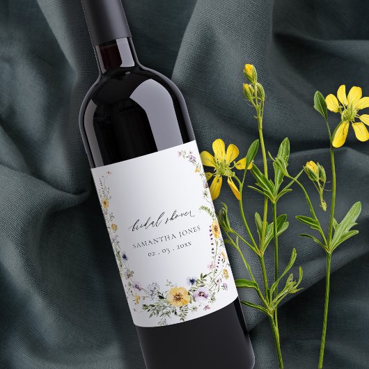 おしゃれな黄色ライラックワイルドフラワーウェディングシャワーリース ワインラベル