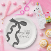 おしゃれな黒いリボンの結婚前のお祝いの飾り ペーパープレート (パーティー)