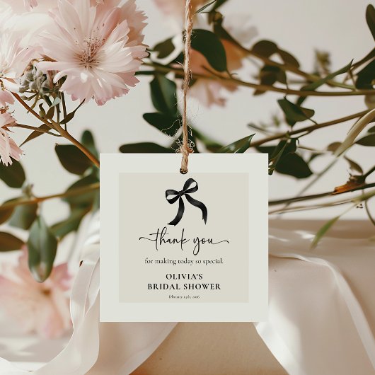 おしゃれな黒いリボン　「結婚する彼女」ブライダルシャワーのタグ フェイバータグ