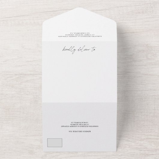 おしゃれな黒と白のエレガントなスクリプト　2枚の写真　結婚式 オールインワン招待状 (外側)