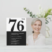 おしゃれな黒と白の写真 76歳の誕生日 招待状 (スタンド正面)