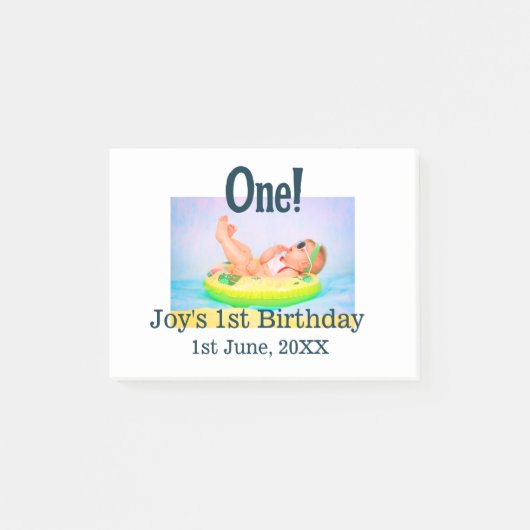 おしゃれな1歳誕生日写真に名前と日付を入れる ポストイット (正面)