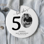 おしゃれな50歳の誕生日「誰が50歳か見てみろ」 缶バッジ (インサイチュ)